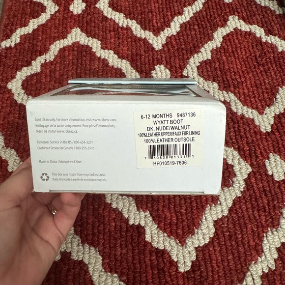 NEW IN BOX Robeez Wyatt Boot Dark Nude/Walnut 6-12 Months - Picture 6 of 8